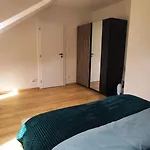 Apartmán Palackého Sady - Pohoda V Srdci Města Písek