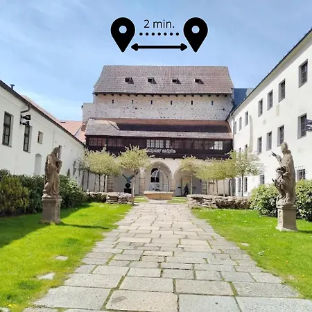 Palackého Sady - Pohoda V Srdci Města Apartmán